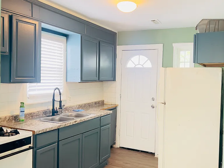 8209 Orchard Ave — Photo 7