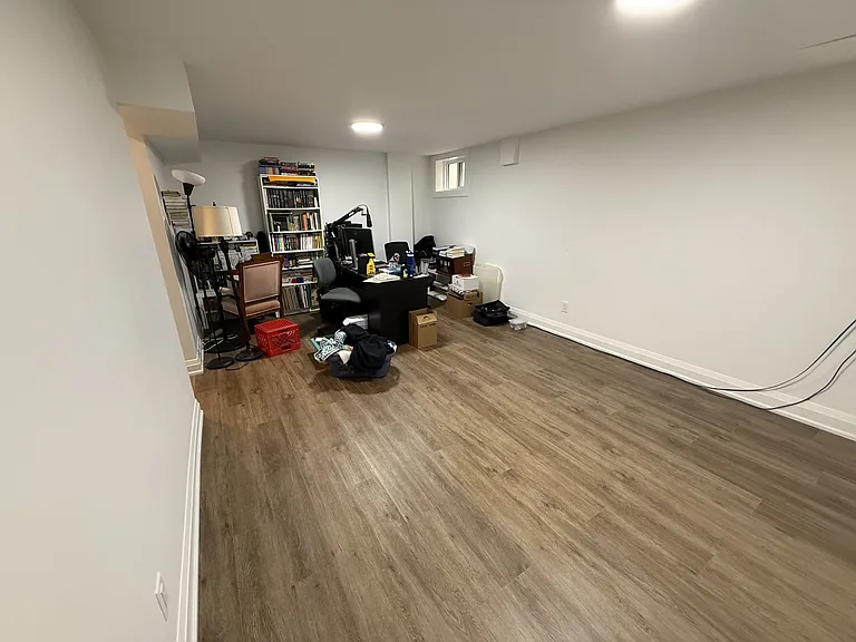 660 Hochelaga St #30 — Photo 37
