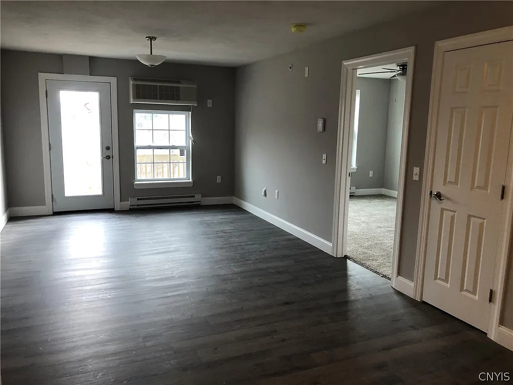 2 bed, 2.0 bath, 1100 sqft, $1,650 — Photo 4