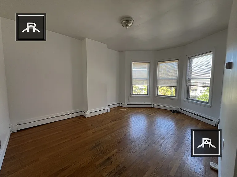 846 Huntington Ave #3 — Photo 7