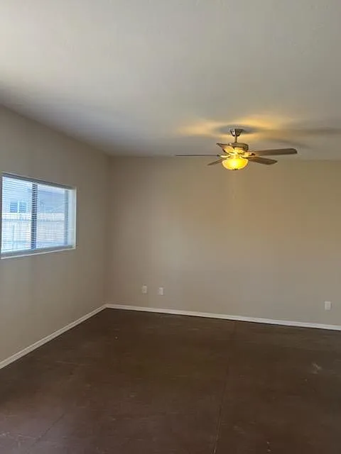 3 bed, 1100 sqft, $1,395 — Photo 3