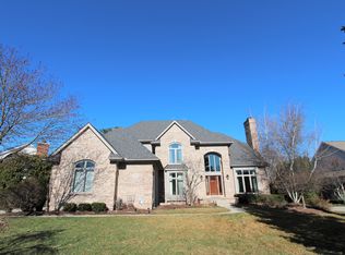 17517 Rolling Woods Cir, Northville, MI