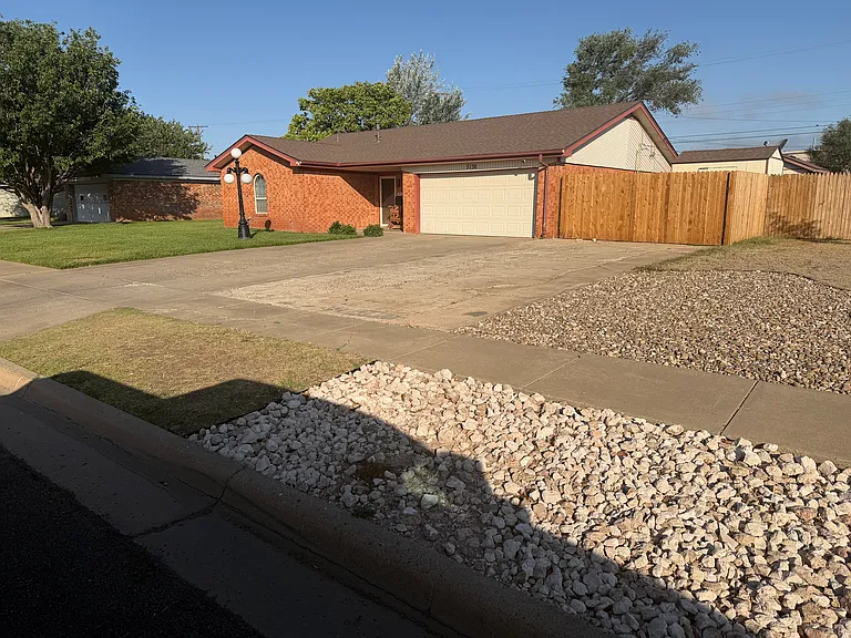5136 McCarty Blvd — Photo 2