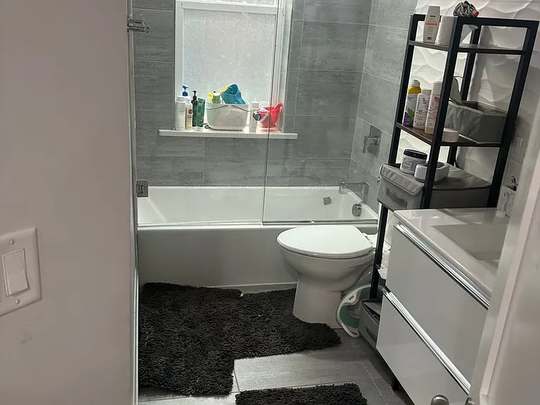 13 Strathmore Rd #5 — Photo 12