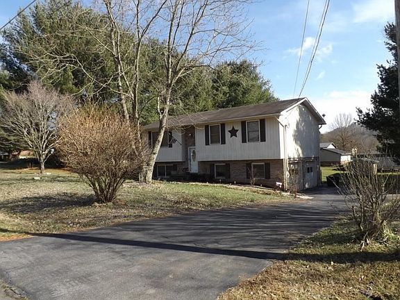 2nd image of 114 Chandler Cir