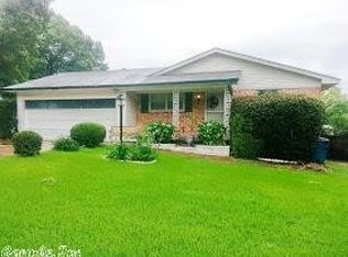 8805 Longacre Dr, Little Rock, AR 72205