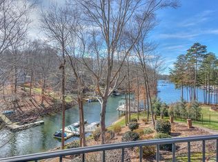 153 Fox Hunt Dr, Mooresville, NC 28117