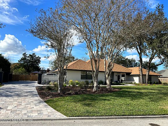 2nd image of 8172 WEKIVA Way