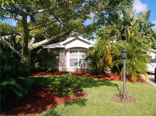 2815 Meadowood Ln, Sebring, FL 33875