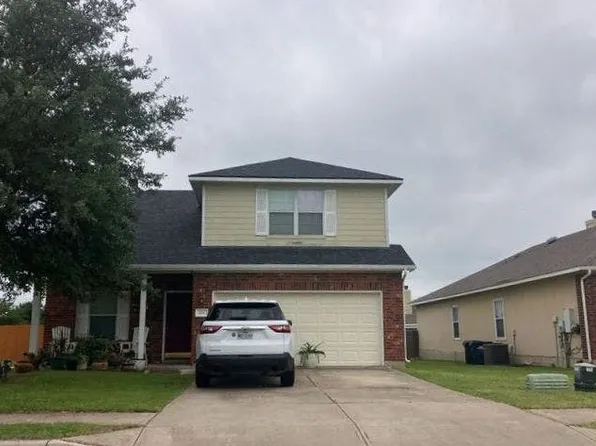 101 Brown St, Hutto, TX 78634