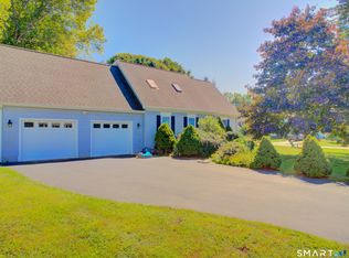 16 Jefferson Dr, Killingly, CT 06239