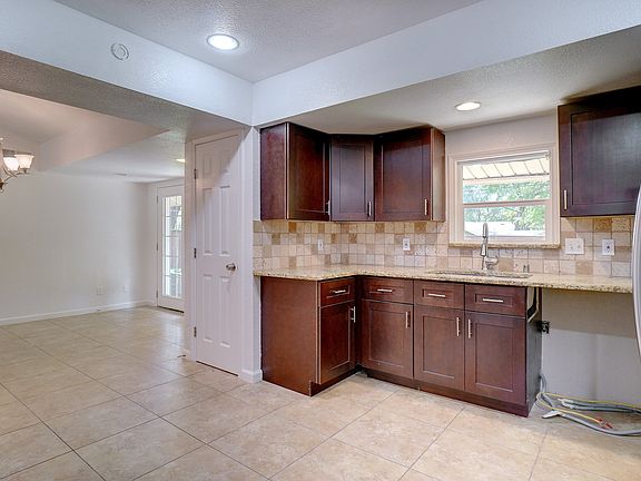 3rd image of 11360 Carissa Dr