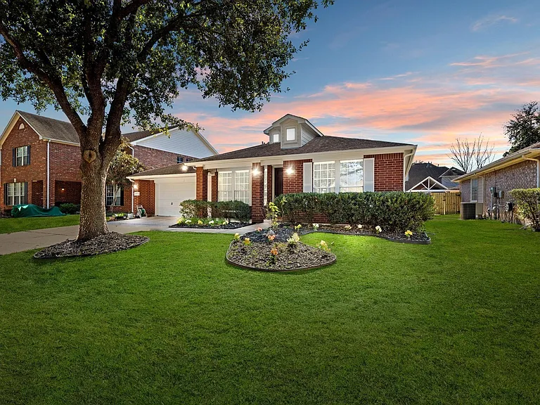 16727 Sonoma Del Norte Dr — Photo 2