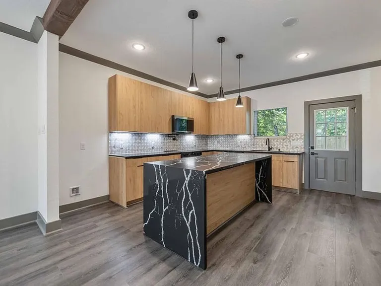 8018 Attwater St #B — Photo 9