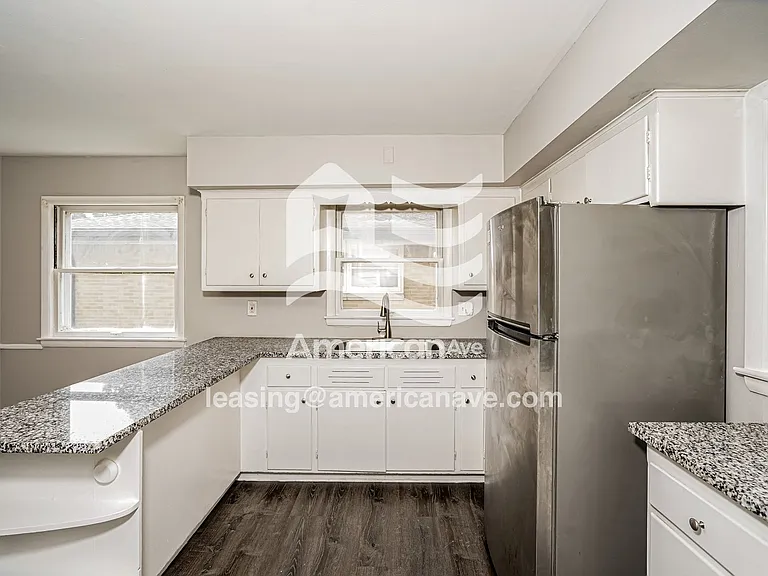 1314342_006_kitchen_6.jpg