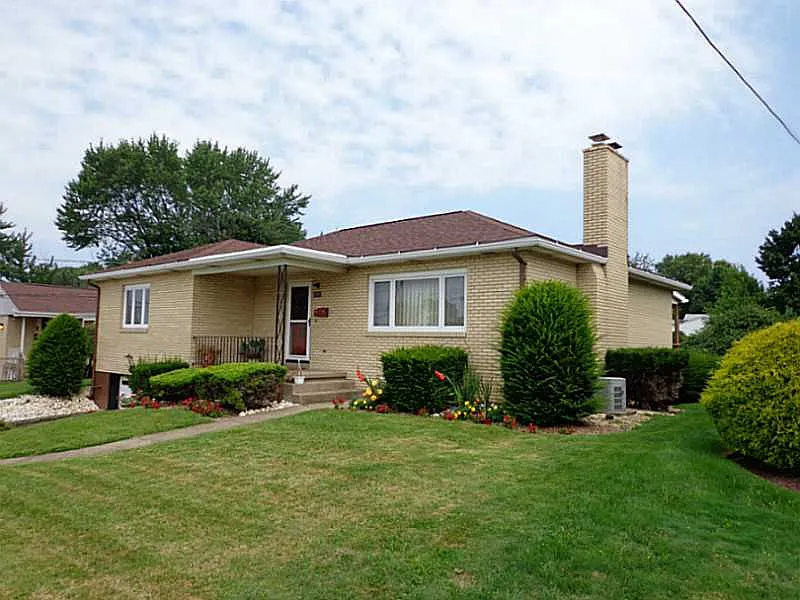 224 Kentucky Dr photo 1