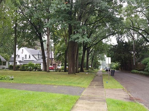 5th image of 18060 Fairway Dr