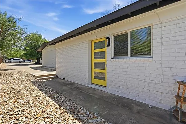 5210 Joe Sayers Ave #C — Photo 17