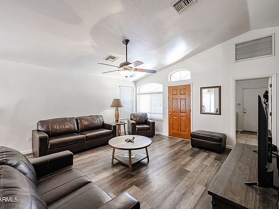 5th image of 2117 N SWEETWATER Drive