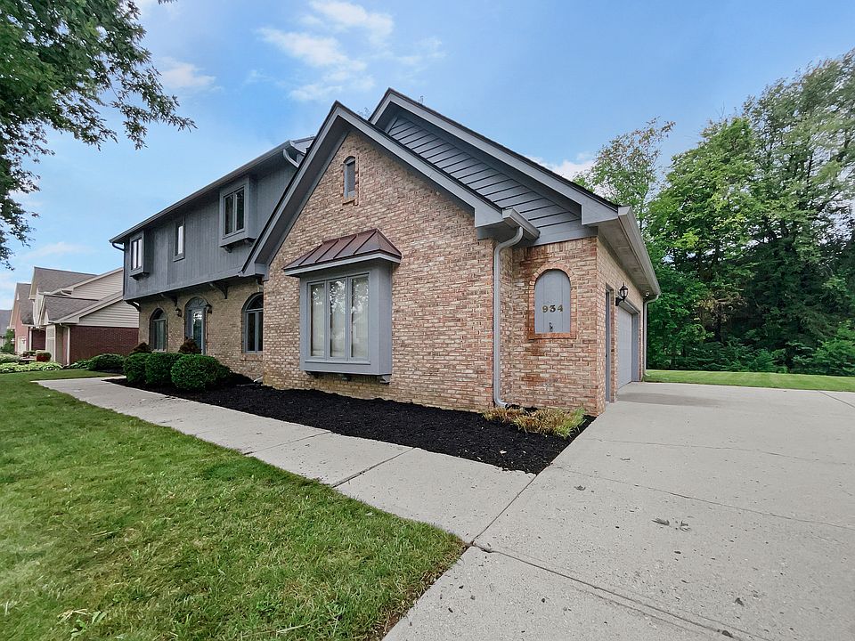 1st image of 934 Arrowwood Dr