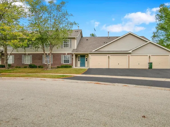 1248 N Red Oak Cir Unit 2, Round Lake Beach, IL 60073