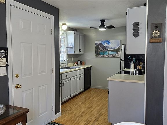 4th image of 93 Pennacook Dr Unit 93