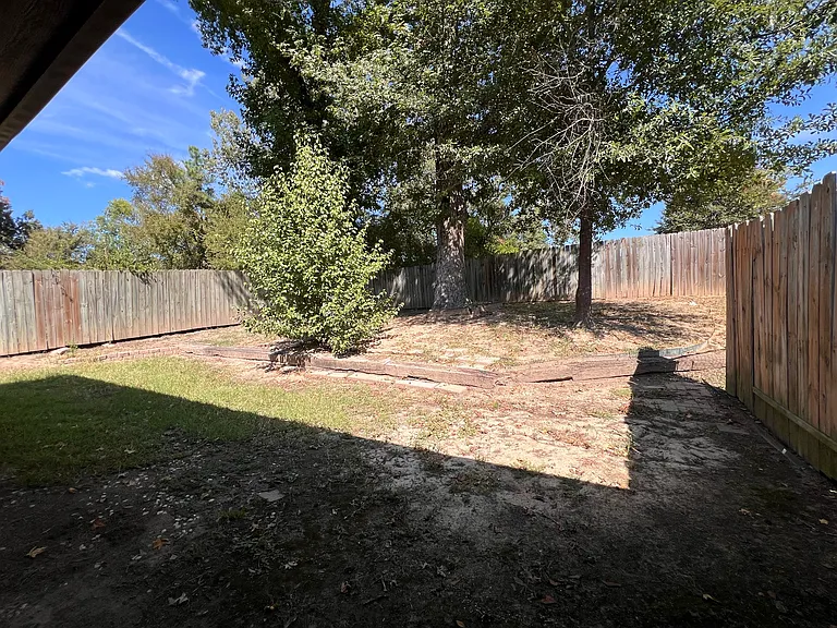 309 Laird Ln #105 — Photo 40