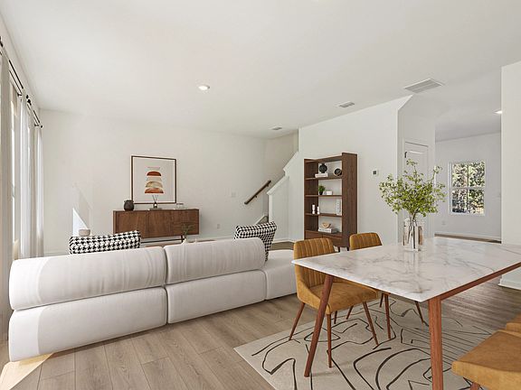 The Pointe at Heron Bay - Baker Interior Image 2