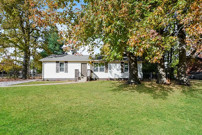 1st image of 346 Woodale Dr