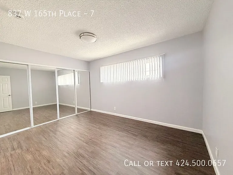 837 W 165th Pl #7 — Photo 22