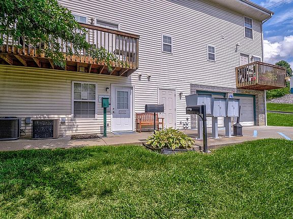 4th image of 205 Glen Abbey Ln #307