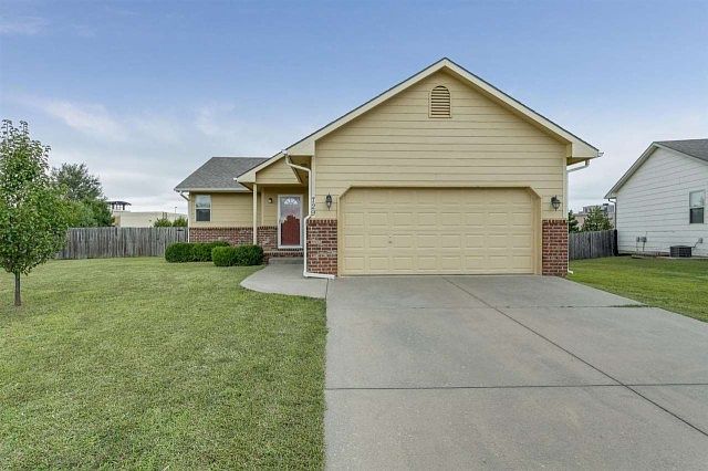 1st image of 729 S Westview Cir