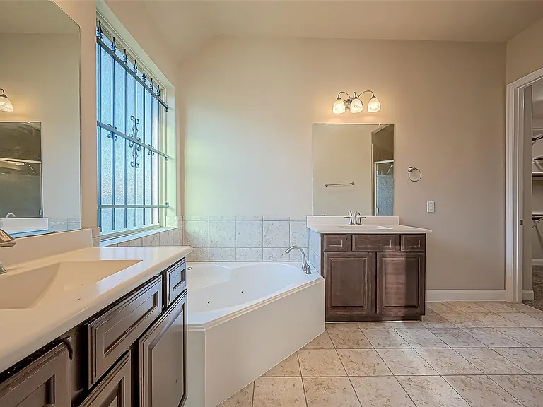 10839 Paula Bluff Ln — Photo 37