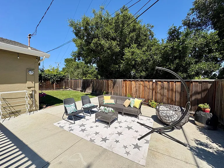 1190 Arlington Ln — Photo 18