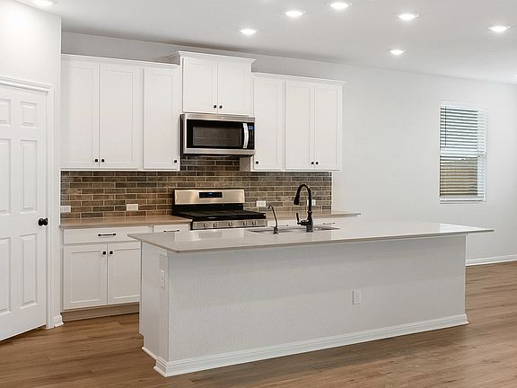 The Colony - Cartwright Interior Image 3