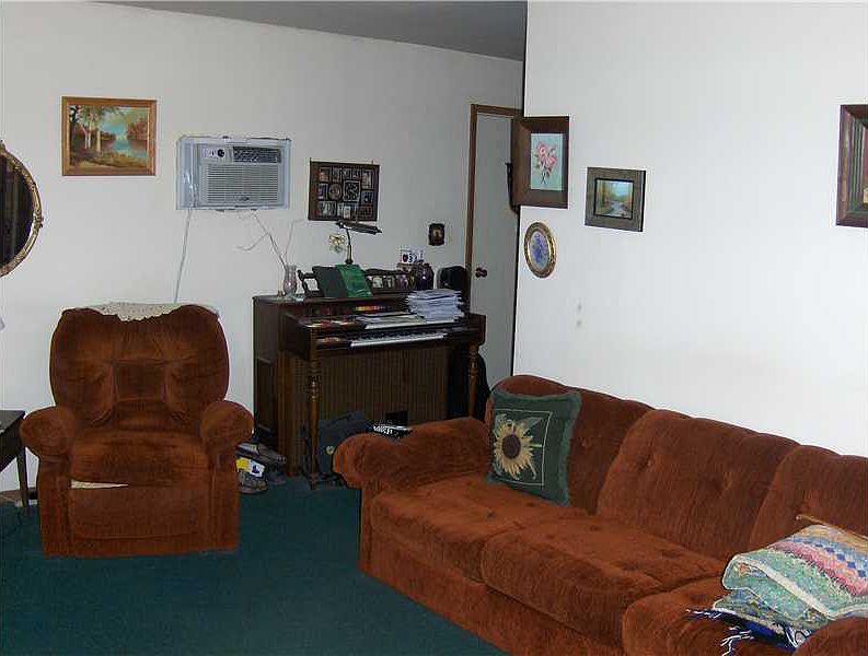 2nd image of 1533 Glenview Dr