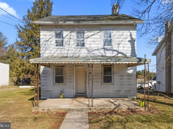 203 Cochran St, Cochranville, PA 19330