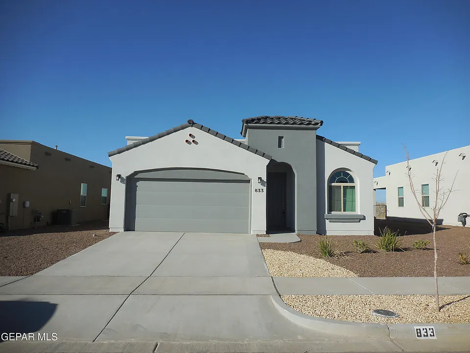 833 Paseo Dulce Ave