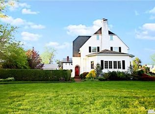 141 Stratford Ave, Garden City, NY 11530