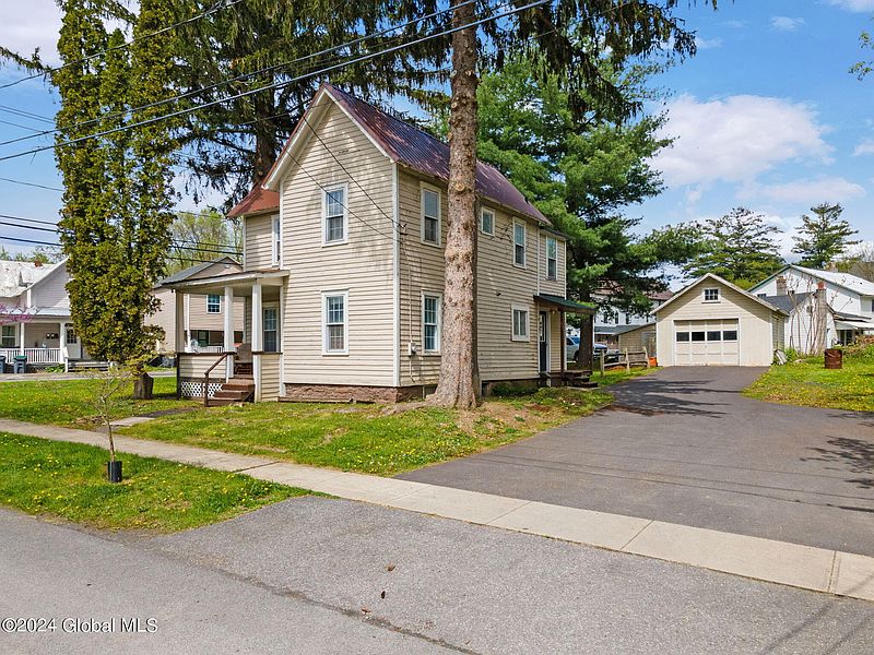 2nd image of 107 Mallard Lane