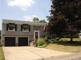54 Forest Glen Dr, Imperial, PA 15126