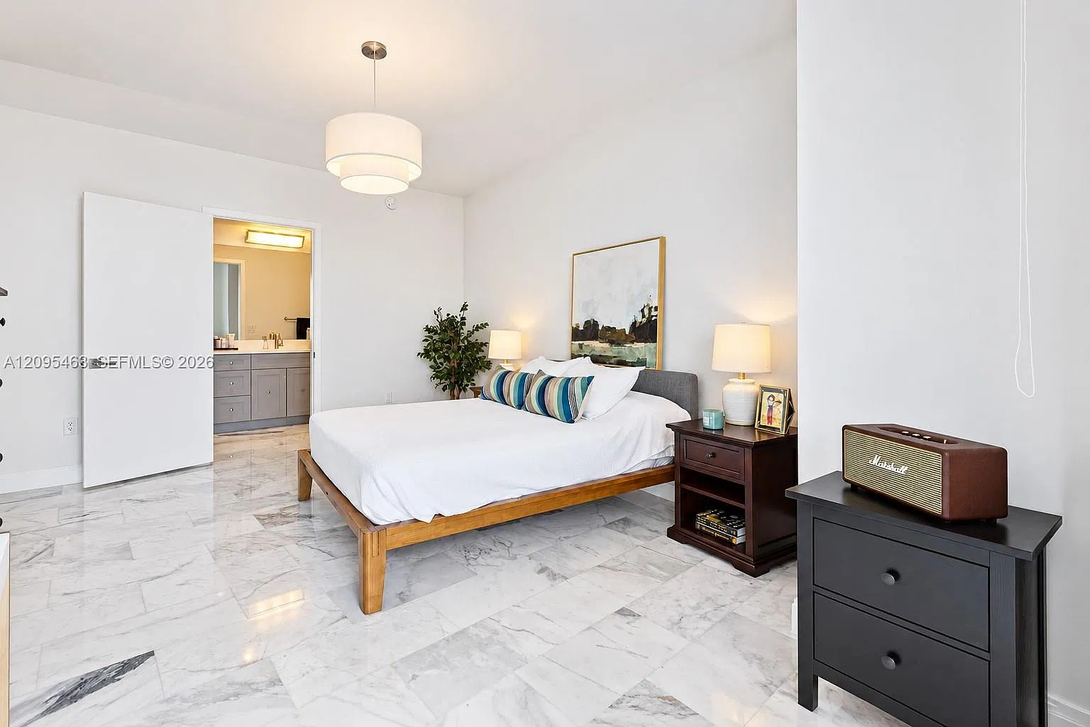 1 bed, 1.5 bath, 1031 sqft, $3,800 — Photo 3