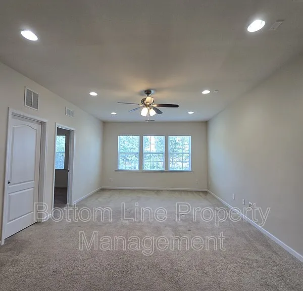 10708 Sky Chase Ave NW — Photo 29
