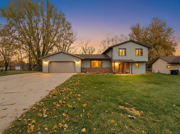 2930 Devroy Ln, Green Bay, WI 54313