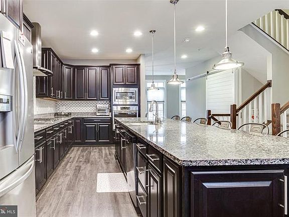 2nd image of 1113 Canterwood Pl