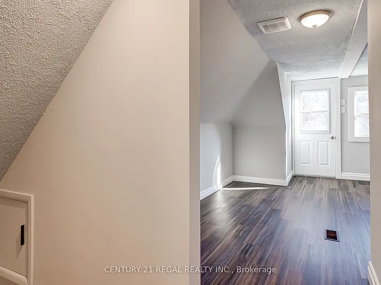 184 Maplewood Ave — Photo 33