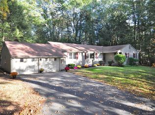 216 Burnham Rd, Avon, CT 06001