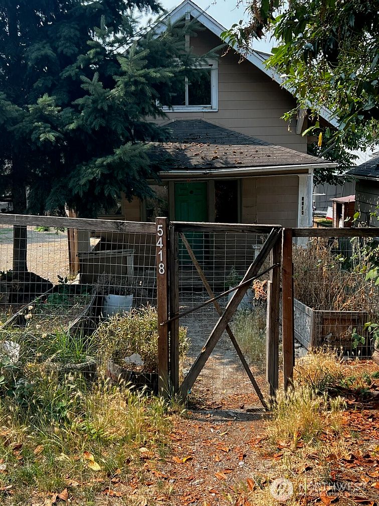 1st image of 5418 S Wapato Street