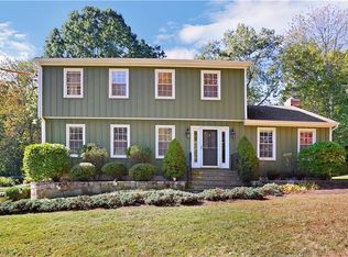 227 Stonehouse Rd, Trumbull, CT 06611