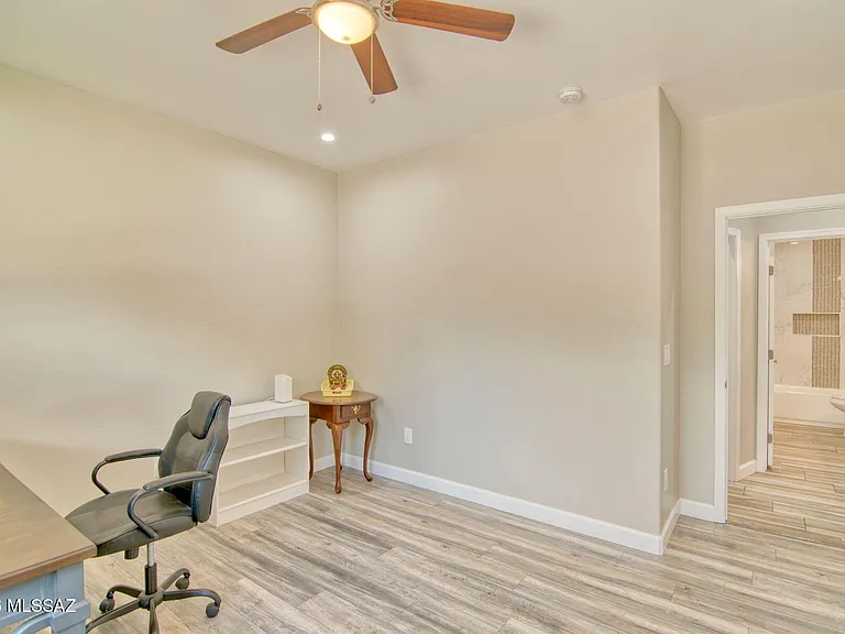 3304 E Elida St — Photo 22